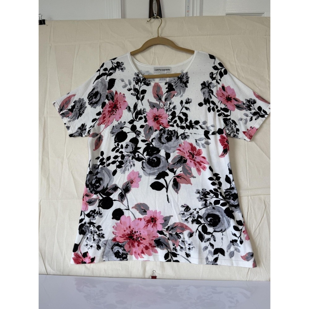 Cathy Daniels Sweater Womens L White Pink Floral Short Sleeve Rhinestone Knit